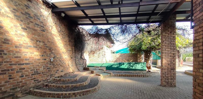 Commercial Property for Sale in Middelburg Eastern Cape